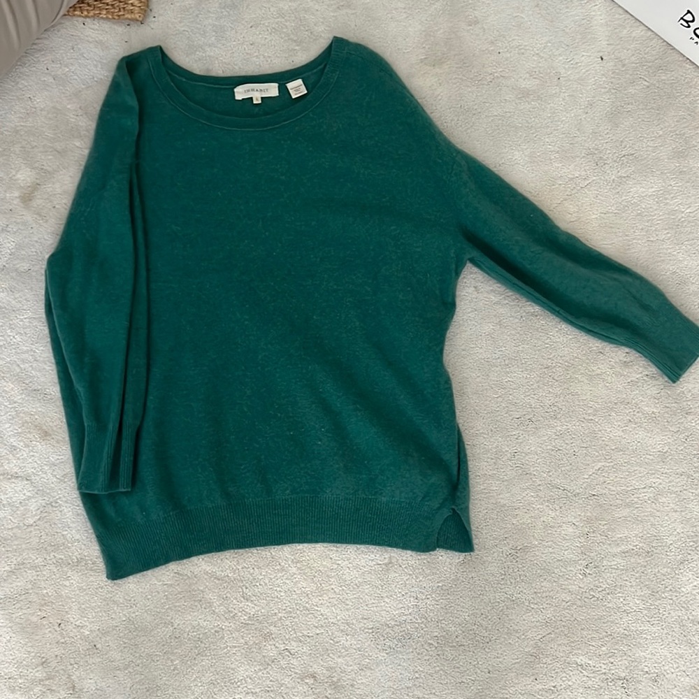 100% cashmere sweater. Size L